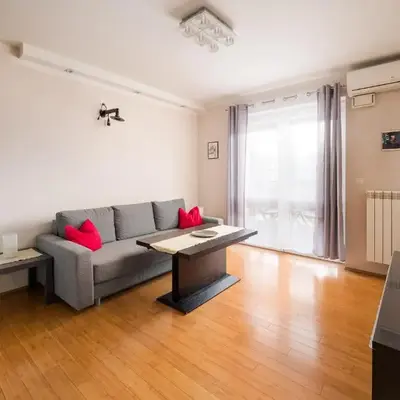 Marywilska 67 Inviting Apartment by BookingHost