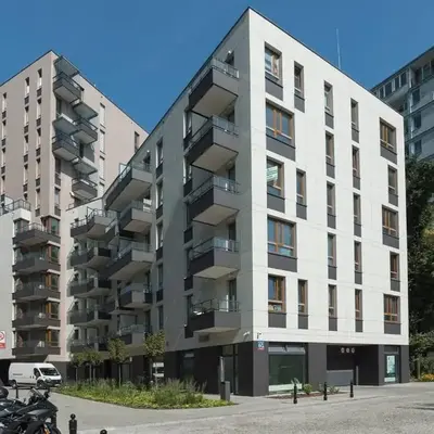 City Center Apartments - Metro 250m - Old Town - Private Underground Parking
