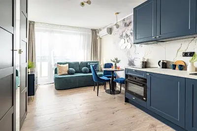 Kuchnia lub aneks kuchenny w obiekcie SuperApart Batorego Apt 65 - Blisko SGH i Centrum
