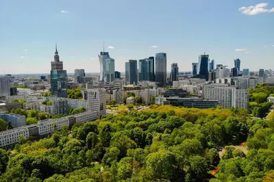 Widok na miasto Warszawa z tego apartamentu