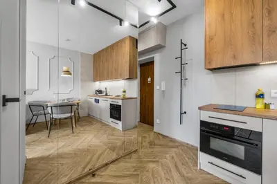 Kuchnia lub aneks kuchenny w obiekcie Stylish Wola Apartment - 30m2, Trams Nearby - by Rentujemy