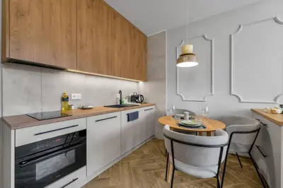 Kuchnia lub aneks kuchenny w obiekcie Stylish Wola Apartment - 30m2, Trams Nearby - by Rentujemy