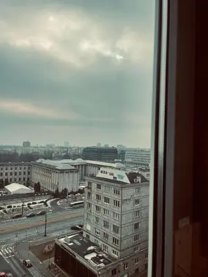 Widok na miasto Warszawa z tego apartamentu