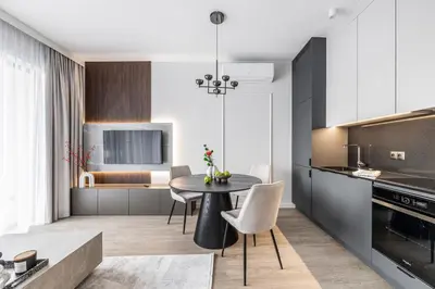 Kuchnia lub aneks kuchenny w obiekcie CHRONOS APARTAMENTY with Parking and Air Conditioning in Warsaw Wola by Renters Prestige