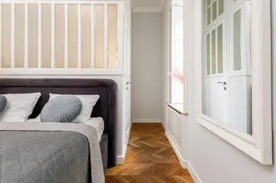 Łóżko lub łóżka w pokoju w obiekcie Silverton Studio Deluxe Renovated City Center
