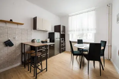 Kuchnia lub aneks kuchenny w obiekcie Ochota Serene Apartment by BookingHost