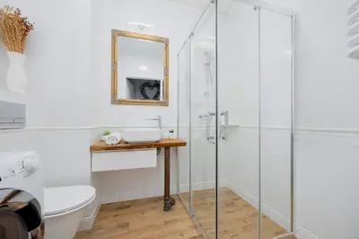 Łazienka w obiekcie Apartment with Parking and Garden near the PGE Stadium in Warsaw by Noclegi Renters