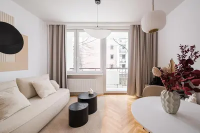Część wypoczynkowa w obiekcie Krasiński Garden Superior Apartment by BookingHost