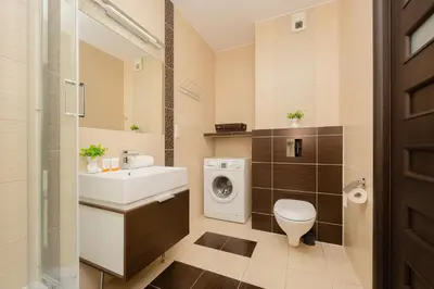 Łazienka w obiekcie Spacious Apartment with Parking and Balcony by Noclegi Renters