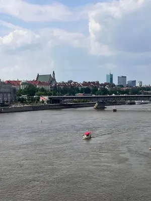 Widok na rzekę nieopodal tego apartamentu