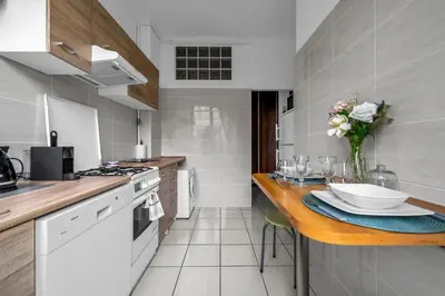 Kuchnia lub aneks kuchenny w obiekcie Warsaw Comfort Studio - Top Location, Metro Nearby - by Rentujemy