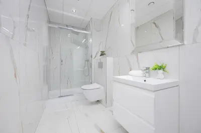 Łazienka w obiekcie Apartment Kasprzaka near Metro Płocka with AC by Noclegi Renters