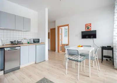 Kuchnia lub aneks kuchenny w obiekcie Green Kabaty Apartment 5