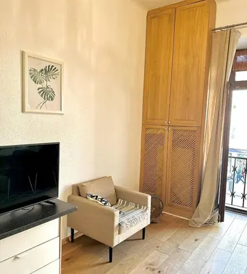Część wypoczynkowa w obiekcie Castle & Culture Stay - Modern 2-Room with Balcony Apartment in Warsaw Center