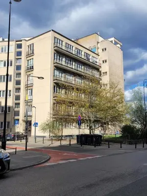 Budynek, w którym mieści się apartament