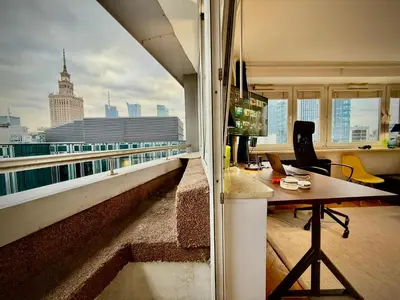 Balkon lub taras w obiekcie BLUE 1 Lux metro fast Wifi 8Gbs 75'TV Netflix ShowMax Disney