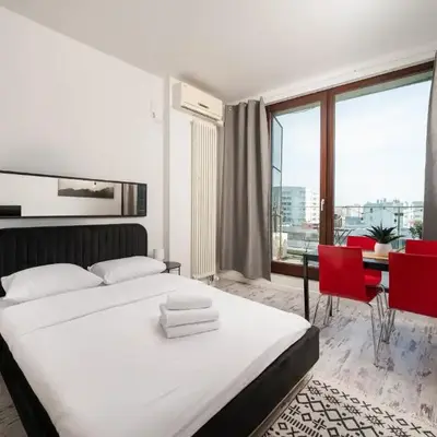 Ochota City View Stylish Studio by BookingHost