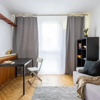 Urban Chic - Cozy One-Bedroom in Warsaws Vibrant Center
