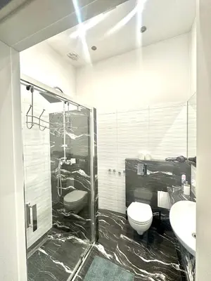 Łazienka w obiekcie Nowy Swiat Prestige - Elegant 2-room Apartment in City Center