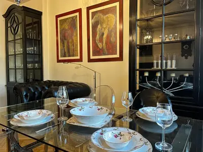 Napoje w obiekcie Luxury apartments close to the Royal bath park and the city center