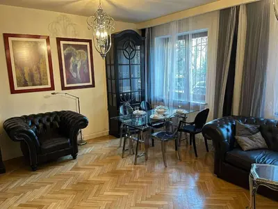 Część wypoczynkowa w obiekcie Luxury apartments close to the Royal bath park and the city center