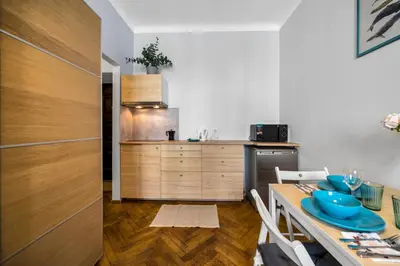 Telewizja i/lub zestaw kina domowego w obiekcie Downtown Studio - Top Location, Metro&Trams Nearby - by Rentujemy