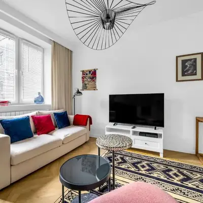 Warsaw - Workspace & Park nearby - by Rentujemy