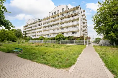 Budynek, w którym mieści się apartament