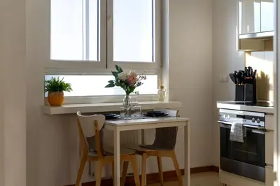 Kuchnia lub aneks kuchenny w obiekcie Wola 14th Floor Studio - Parking & Balcony - by Rentujemy