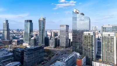 Widok na miasto Warszawa z tego apartamentu