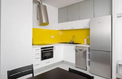 Kuchnia lub aneks kuchenny w obiekcie Metro Młociny Stylish Apartment by BookingHost