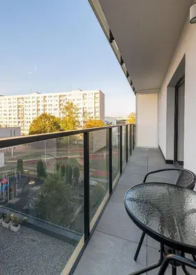 Balkon lub taras w obiekcie RentPlanet - Apartamenty Ząbkowska