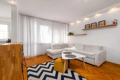 Część wypoczynkowa w obiekcie Górczewska 122B by Homeprime