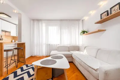 Część wypoczynkowa w obiekcie Górczewska 122B by Homeprime