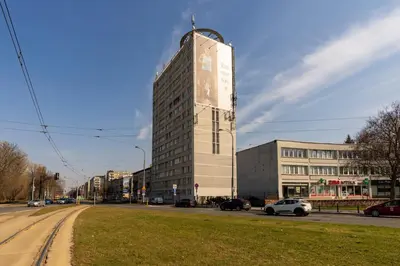 Budynek, w którym mieści się apartament
