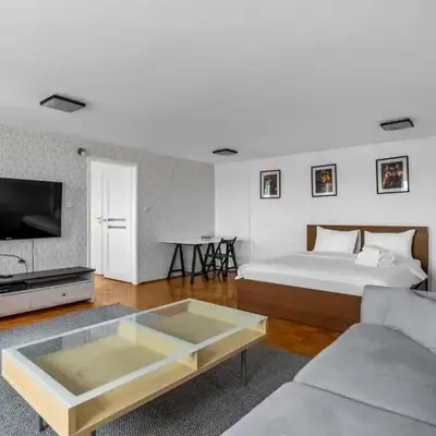Mokotów Serene Apartment by BookingHost