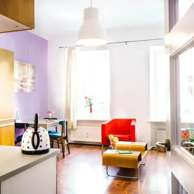 Nouveau Vintage Apt at Old Town