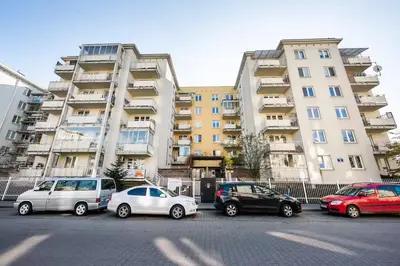 Budynek, w którym mieści się apartament
