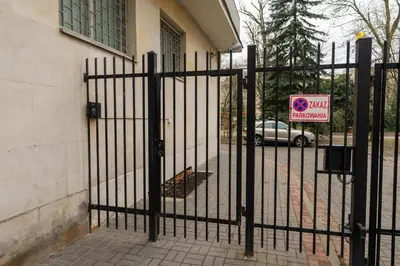Budynek, w którym mieści się apartament