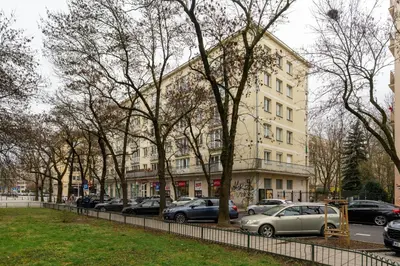 Budynek, w którym mieści się apartament