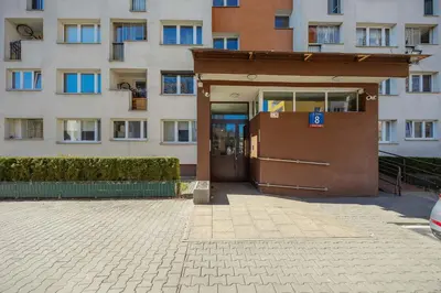 Fasada lub wejście do obiektu Bright CityView Apartment with AC near PGE Narodowy by Noclegi Renters