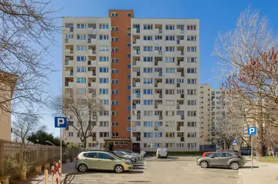 Budynek, w którym mieści się apartament