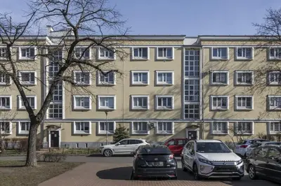 Budynek, w którym mieści się apartament