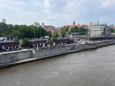 Widok na rzekę nieopodal tego apartamentu
