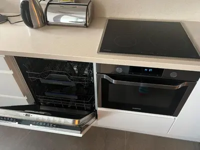 Telewizja i/lub zestaw kina domowego w obiekcie Stylish Central Apt, Palace view