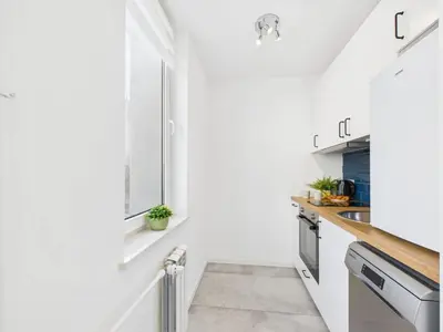 Kuchnia lub aneks kuchenny w obiekcie Comfortable Studio Close to Metro Station by Noclegi Renters