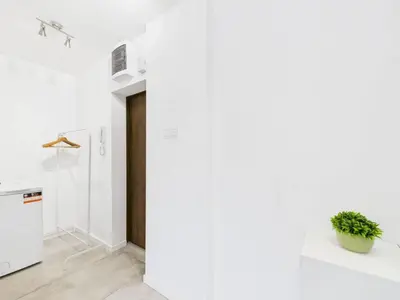 Plan piętra w obiekcie Comfortable Studio Close to Metro Station by Noclegi Renters