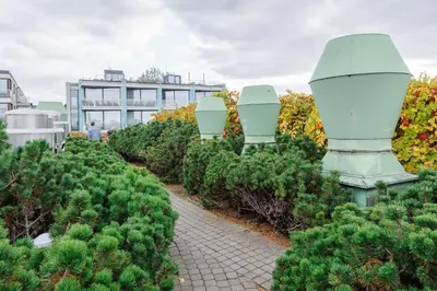 Ogród w obiekcie Lumina stylish 3-rooms apart in Warsaw