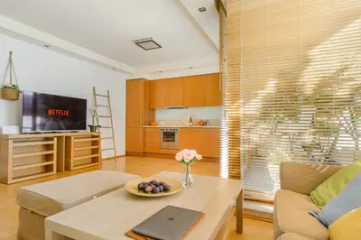 Kuchnia lub aneks kuchenny w obiekcie Lumina stylish 3-rooms apart in Warsaw