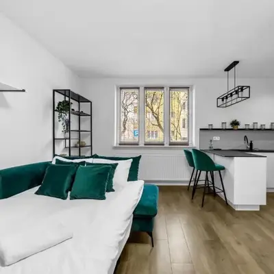 Warszawa Koło Malachite Studio by BookingHost